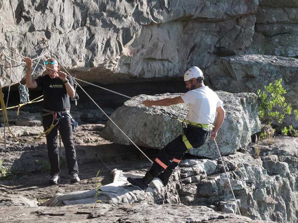 Acción Directa - Escalada-Trekking